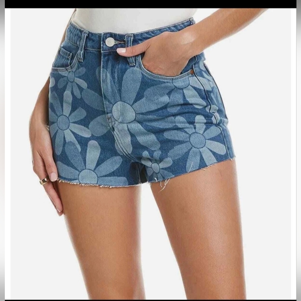 NWT Blank NYC The Reeve Denim Women's Shorts Floral Pattern